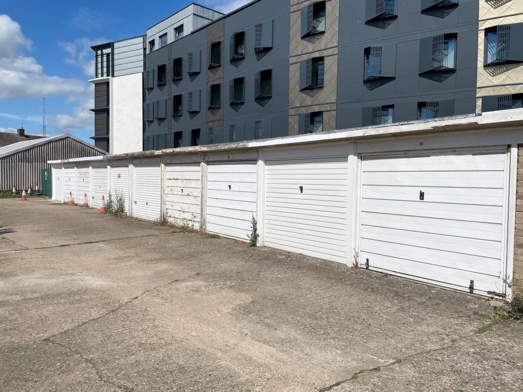 Lot: 121 - FREEHOLD LOCK-UP GARAGE NEAR CITY WALLS - General view of garage block